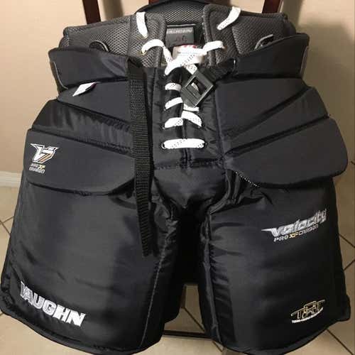 Vaughn V7 XF Pro Carbon Goalie Pants Small