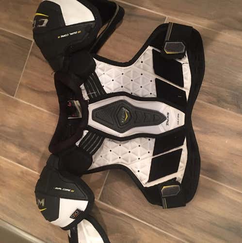 Ultra Track shoulder Pads