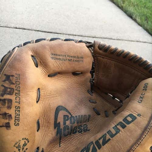 Left Hand Throw Mizuno Catchers Mitt