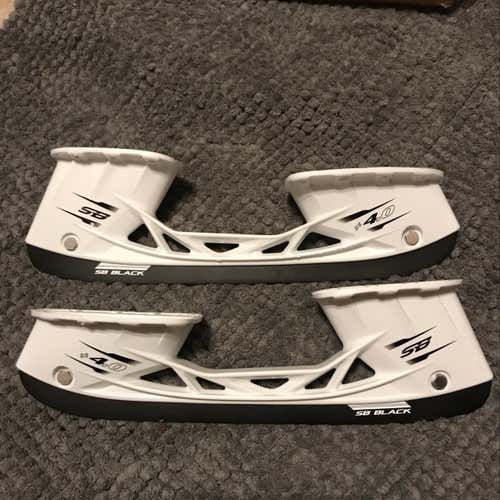 CCM SB Black Runners On SB 4.0+ Holders