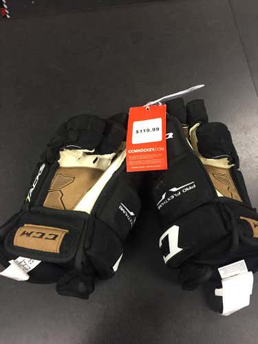 BRAND NEW! CCM 4 ROLL Gloves Senior - Tag still on!