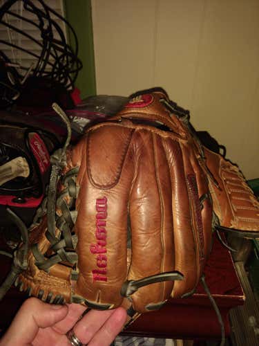 Nokona Glove