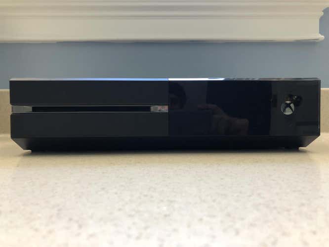 Used OG Xbox One Console w/ Kinect! 500gb