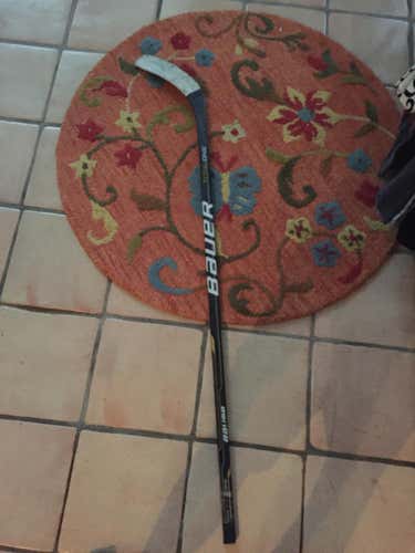 Bauer Stick Righty Unknown 61-65 Intermediate