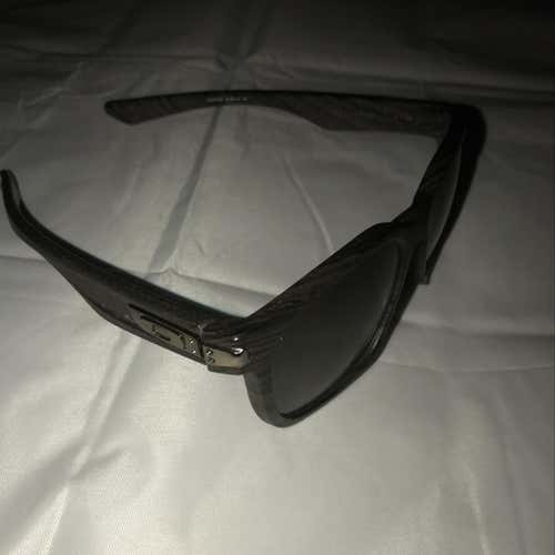 Oakley Garage Rock Woodgrain Polarized