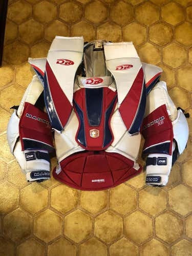 DR Magnum X6 Goalie Chest Protector Senior, Medium