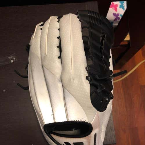 Nike VAPOR OUTFIELD GLOVE