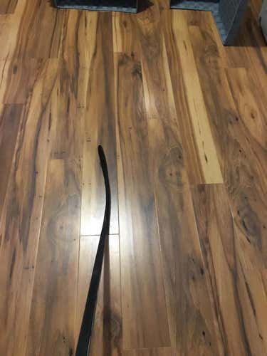 New CCM Jetspeed Pro Stick Righty Mid 56-60 Intermediate