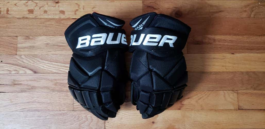 Bauer Vapor x900 Gloves Senior