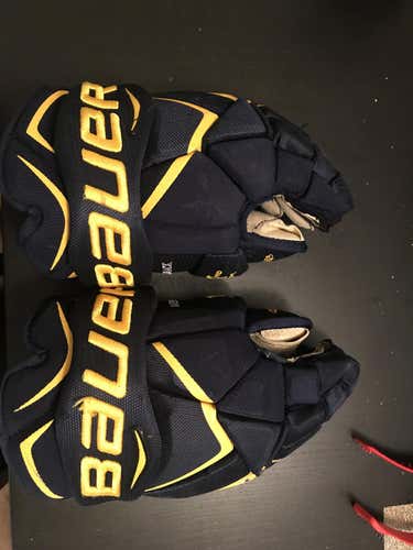 Bauer Vapor 1X Pro Merrimack College gloves