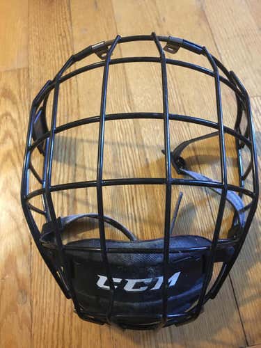 NCAA Pro Stock CCM FM 580 Cage Senior