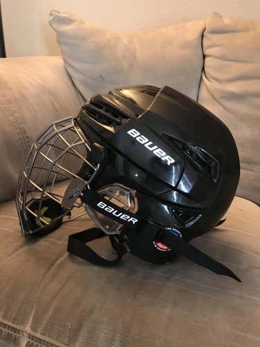 New Bauer Re-Akt 100 Combo Helmet