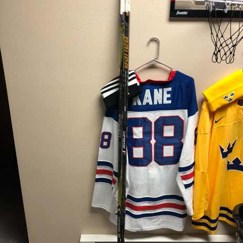 2 Bauer Supreme 1S Sticks