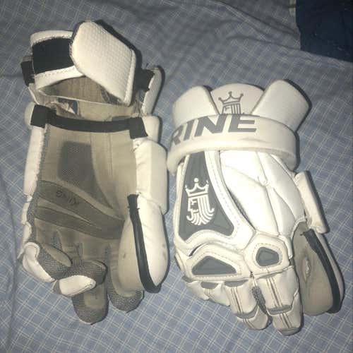 Brine King IV Goalie Gloves