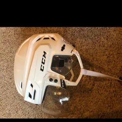 Ccm 710 Helmet With Visor Lightly Used White Large