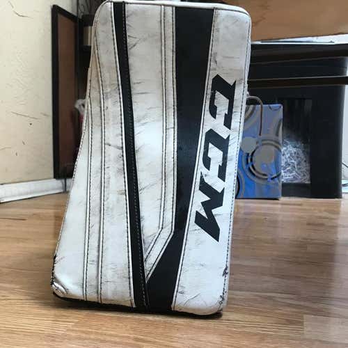 CCM Extreme Flex 860 Full Right Blocker