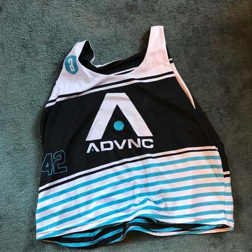 ADVNC Pinnie