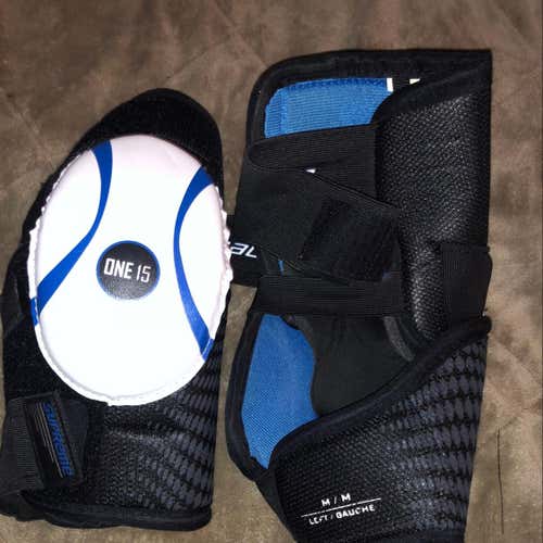 Bauer One15 Elbow Pads