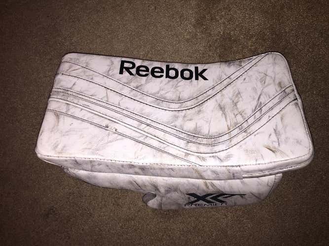 Reebok XLT Premier Goalie Blocker Regular Senior