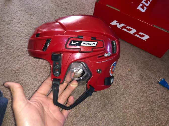 Bauer NBH8500 Helmet