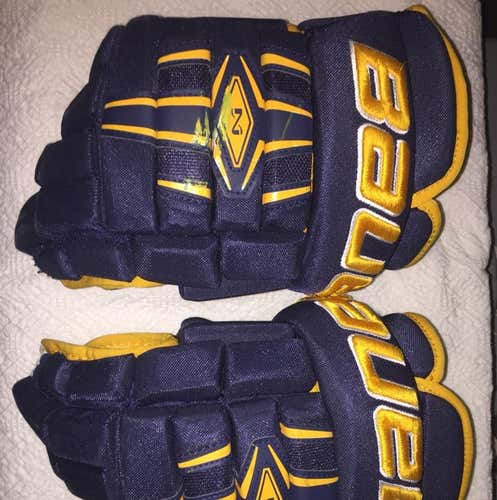 Bauer Gloves. Senior