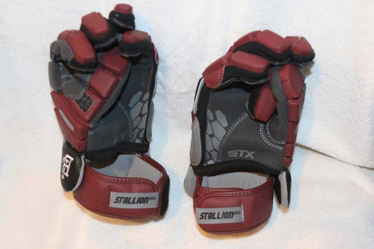 New STX Stallion 500 Gloves  Boys Latin  Maroon & Black