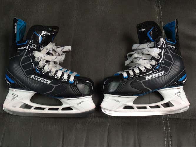Bauer Nexus Freeze Sz6D