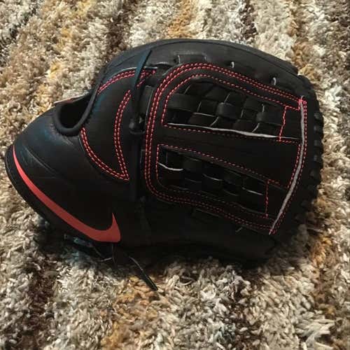Nike MVP Glove