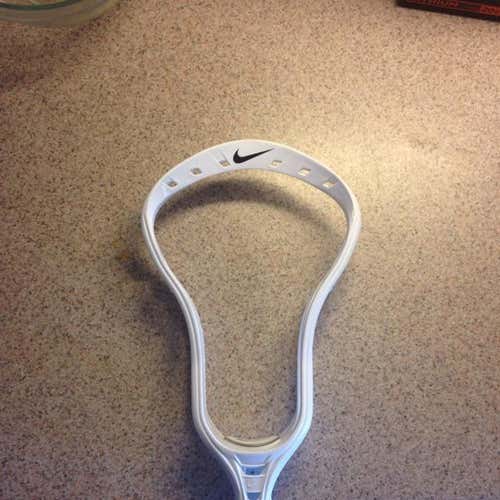 LN Nike Lakota U