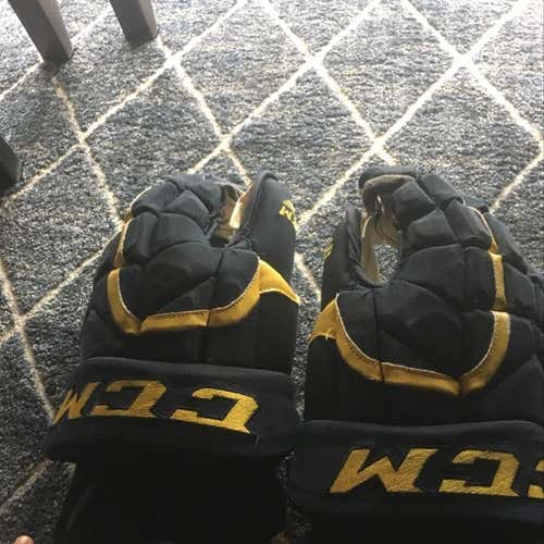 Michigan CCM Pro Stock Gloves
