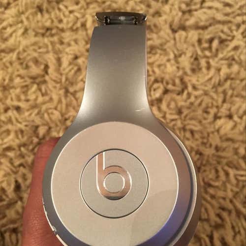 Beats Solo Wireless
