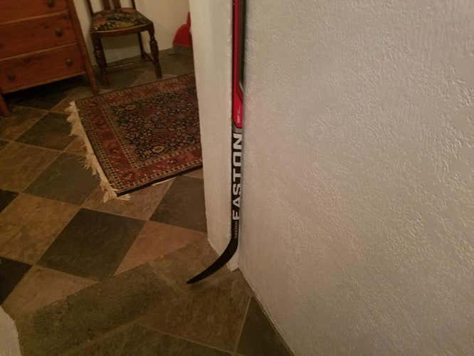 New Easton Synergy GX Stick Lefty Heel 81 - 85 Senior