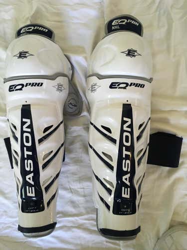 Easton Shin Pads Senior