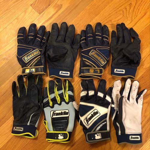 4 Pairs Of Gloves