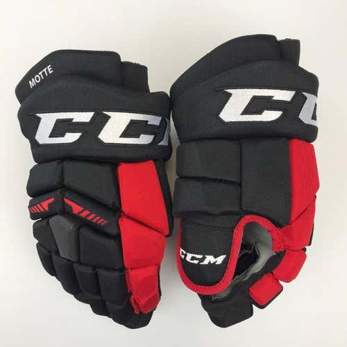 NEW! CCM TACKS XP CHICAGO BLACKHAWKS PRO STOCK HOCKEY PLAYER GLOVES 14" MOTTE