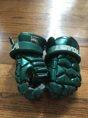 Loyola Lacrosse Bring Gloves