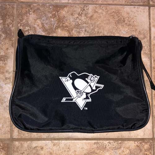 Pro Stock Eagle Toiletry Bag Pittsburgh Penguins
