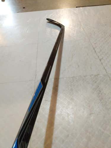 Bauer Nexus 8000 Righty 67 flex p08 Ovechkin Intermediate