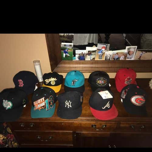 Vintage Snap Backs And Fitted Caps