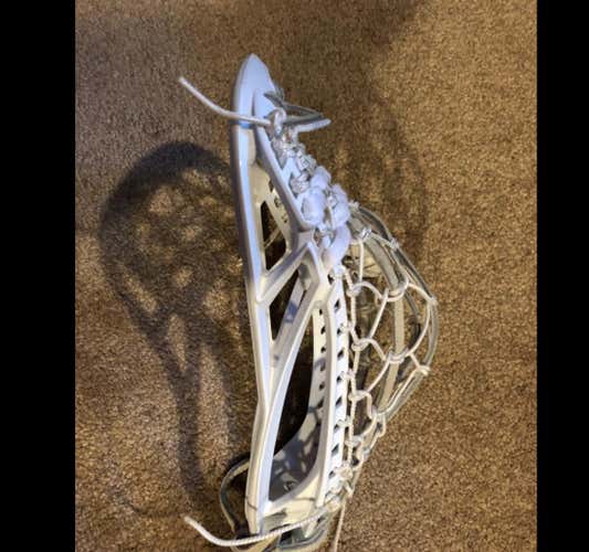 White Lakota U Strung w/ Traditional Pocket