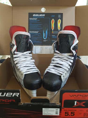 Bauer Vapor 1X Skates Junior Size 5.5 - Like New!