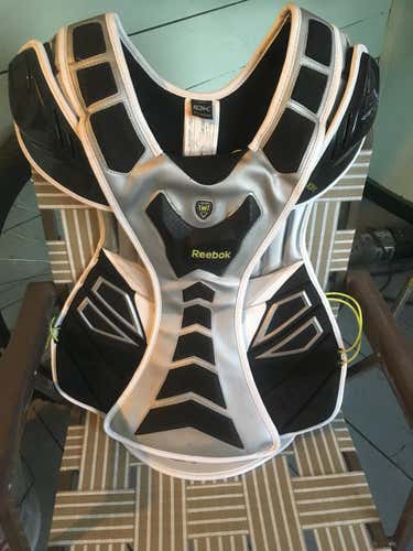 Reebok 10K goalie chest protector
