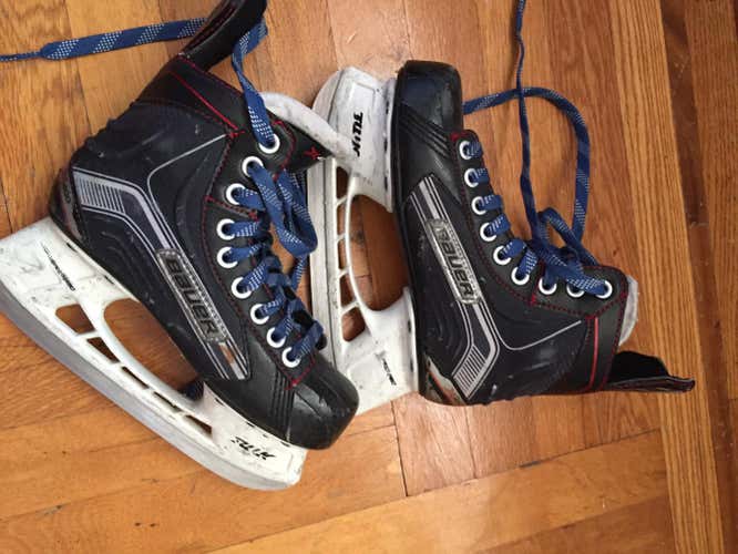 Bauer X400  Skates Junior Size 2.5