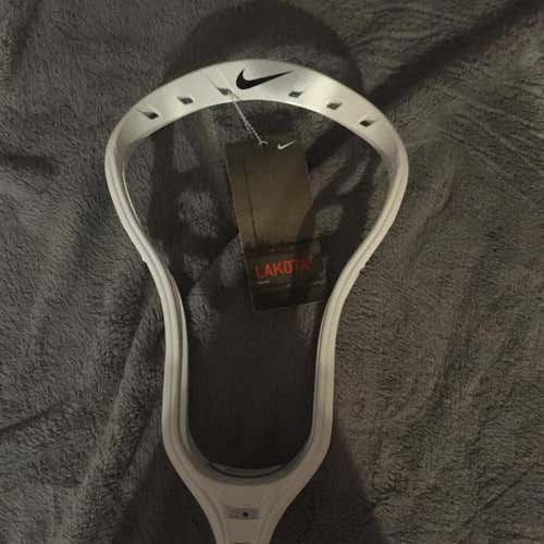 BNWT Nike Lakota U