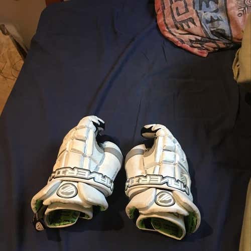 LN Maverik M3 Goalie Gloves