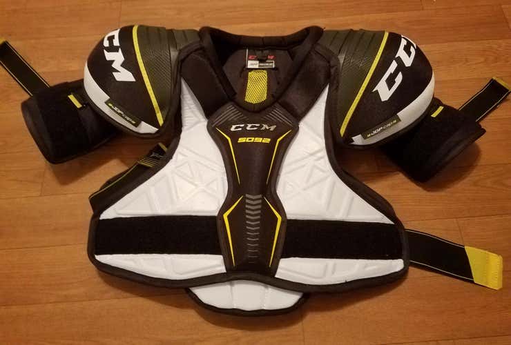 CCM Tacks 5092 Shoulder Pads-Senior Medium