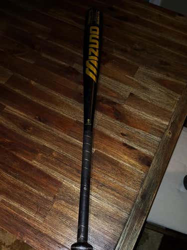 Mizuno Bat