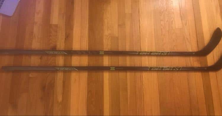 CCM Reckoner Used Right P28 90 Flex Grip 2 Pack