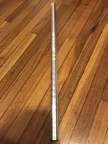 Under Armour Grip Lacrosse Shaft