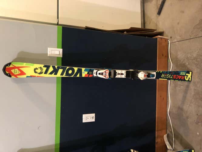 Volkl Racetiger SL Skis